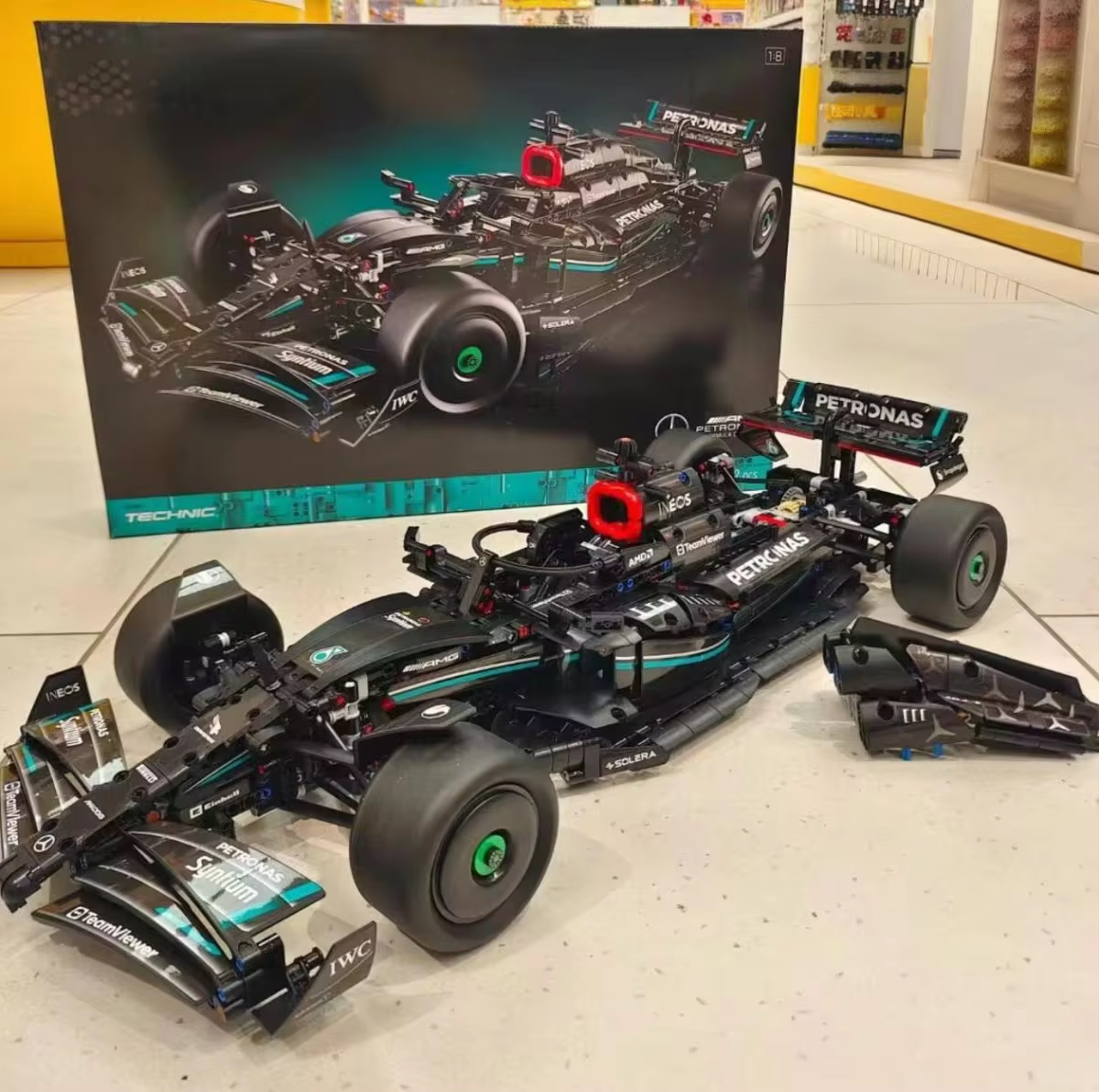 Mercedes AMG F1 | 1642PCS