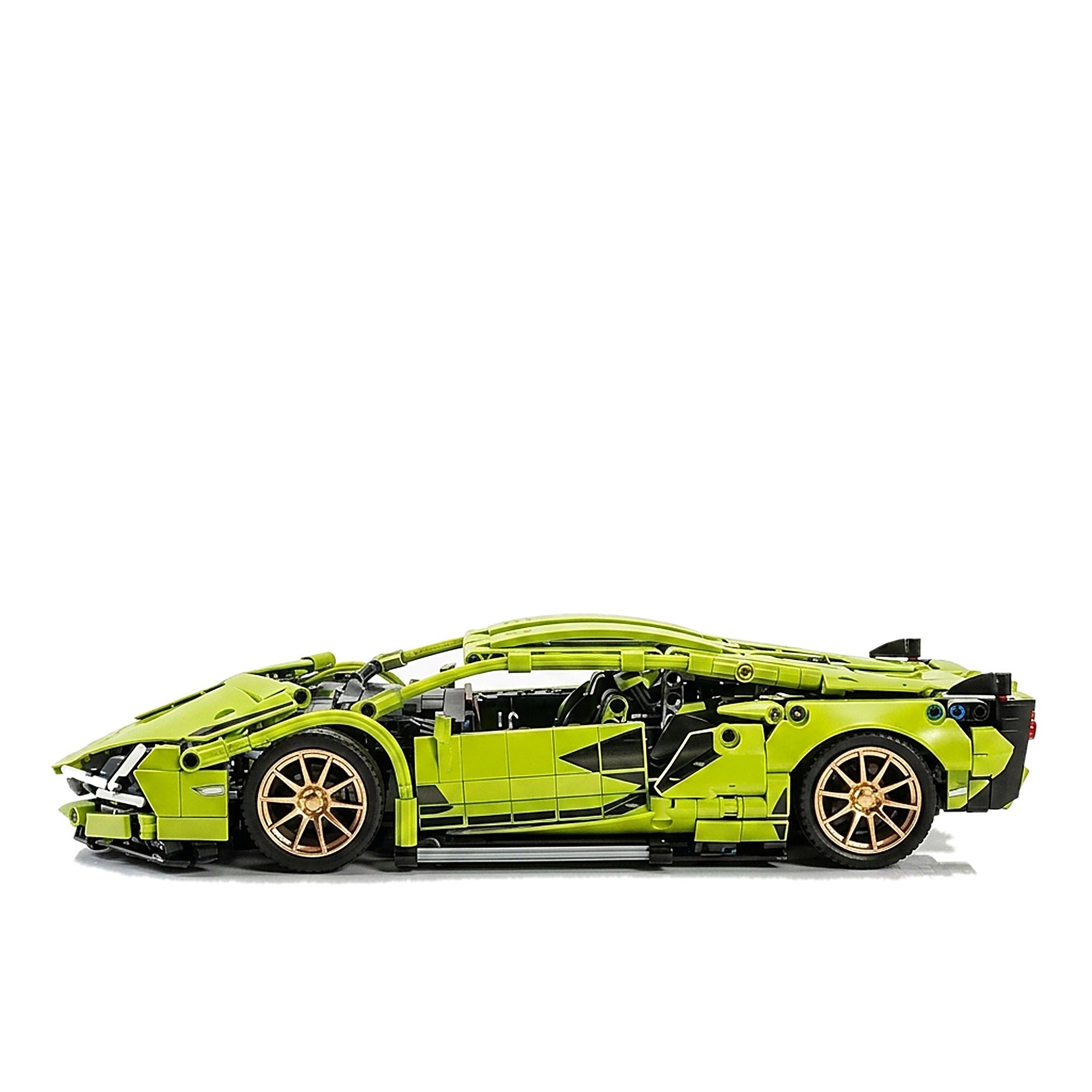 Sian Supercar building set, side profile with gold ten-spoke rims