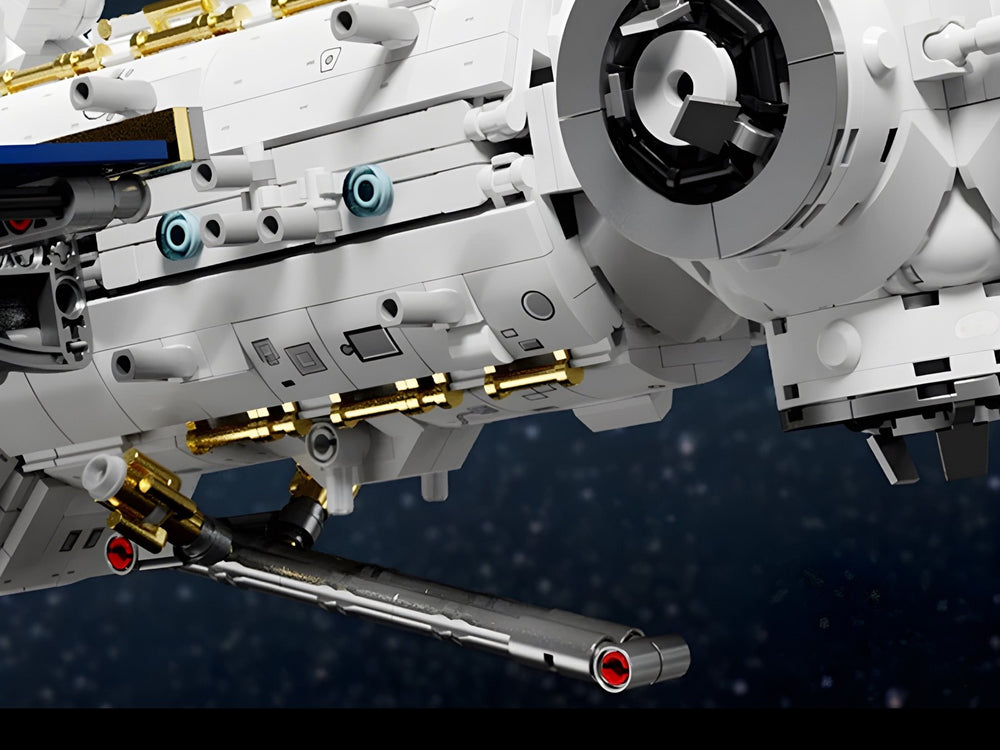 Robotic arm running along the hull